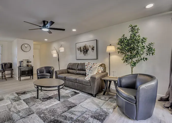 Renovated, Walkable! Old Town W/ Pool Access Holiday home Scottsdale