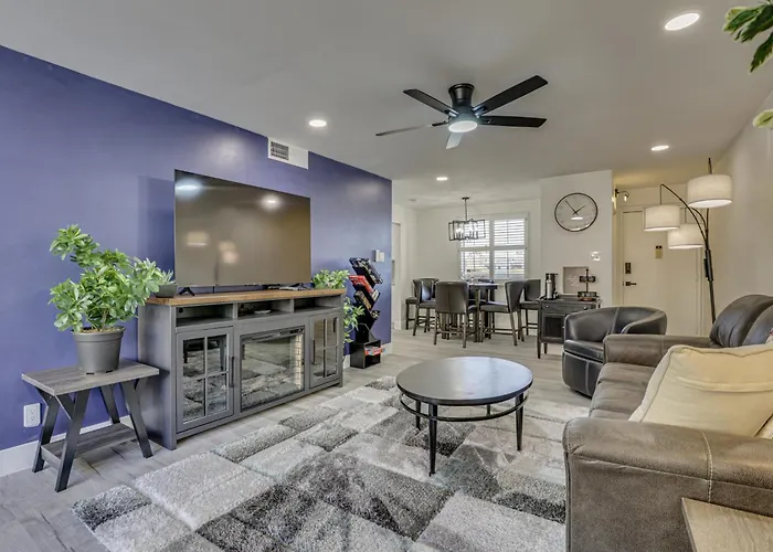 Renovated, Walkable! Old Town W/ Pool Access Holiday home Scottsdale