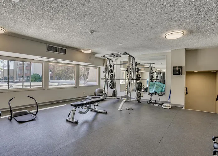 Renovated, Walkable! Old Town W/ Pool Access