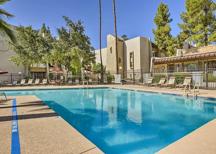 Renovated, Walkable! Old Town W/ Pool Access Holiday home